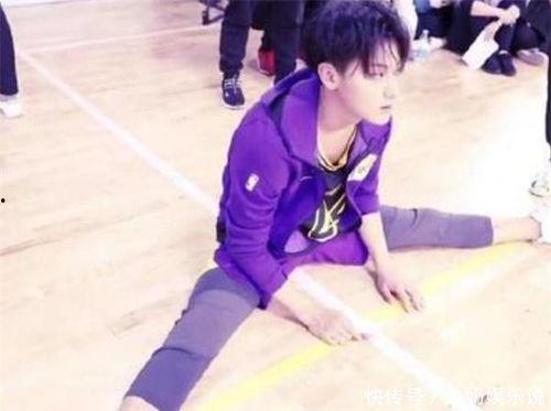 劈叉明星男,舞动青春，挑战极限