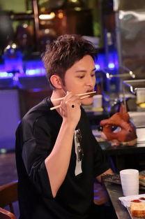 香港明星龍,香港明星龍的璀璨星途与传奇故事