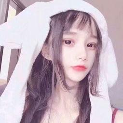 清冷系网红 长发男,诠释独特魅力的时尚先锋