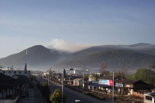 广西玉龙县新闻头条,聚焦乡村振兴战略，共绘美丽家园新画卷